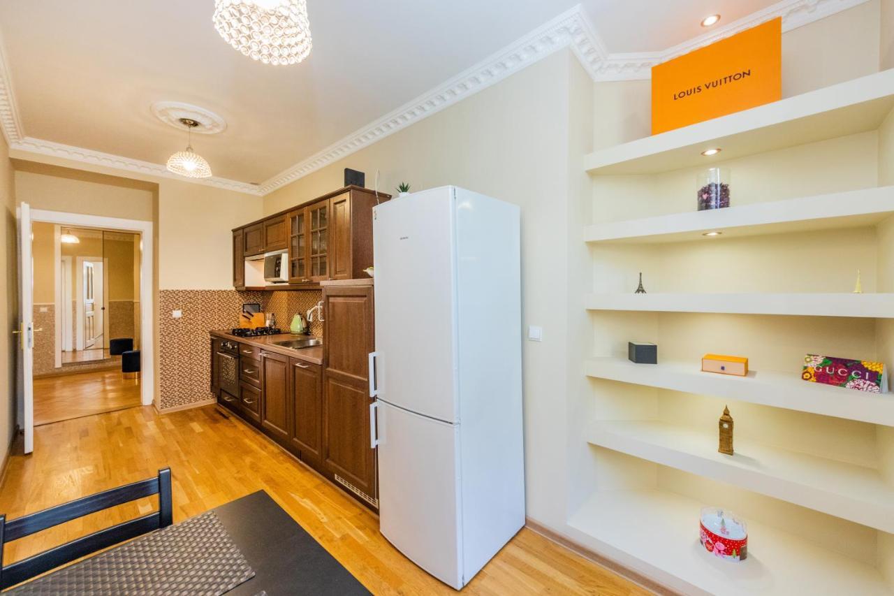 Prostorny Tripokojovy Apartman U Nabrezi Vltavy Apartment Praga Exterior foto